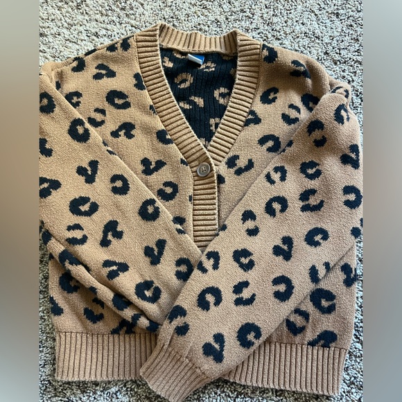 Old Navy Sweaters and Zara Skirts - Girls - Picture 4 of 10